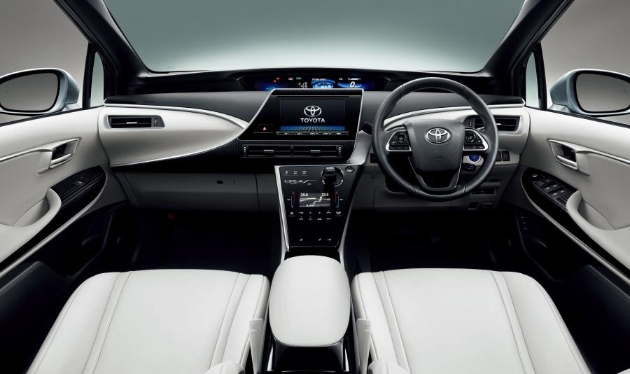  Toyota Mirai 2014 года  (фото 5 из 10)